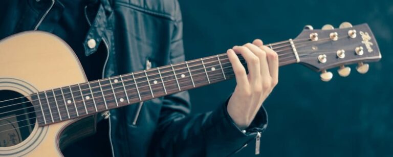 offrir comme cadeau un cours de guitare