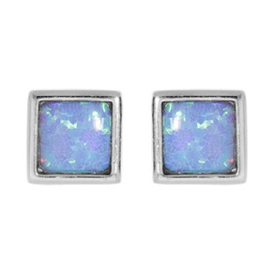 Boucles d'oreille en argent rhodié carré avec Opale bleue de synthèse et fermoir poussette