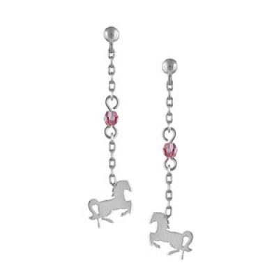 Boucles d'oreilles pendantes en argent rhodié chaînette longue avec oxyde rose au milieu et cheval à l'extrémité et fermoir clou avec poussette