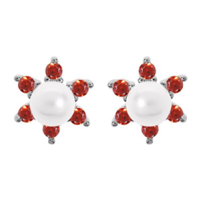 Boucles d'oreille en argent rhodié fleur perle blanche de synthèse et oxydes rouges et fermoir poussette