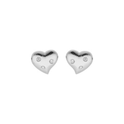 Boucles d'oreille en argent platiné coeur avec 3 oxydes blancs sertis et fermoir poussette