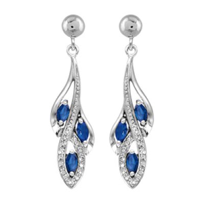 Boucles d'oreilles pendantes en argent rhodié collection joaillerie grappe avec 3 navettes en oxydes bleus et rails d'oxydes blancs sertis et fermoir poussette