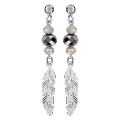 Boucles d'oreilles pendantes en argent rhodié plume suspendue avec perles facettées noires et blanches et fermoir poussette