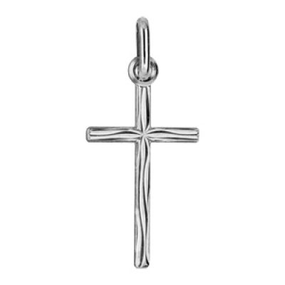Pendentif croix en argent rhodié avec gravure "aspect bois" petit modèle