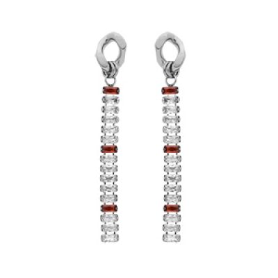 Boucles d'oreille en acier pendantes avec chaînette d'oxydes blancs et rouge sertis en cascade et fermoir poussette