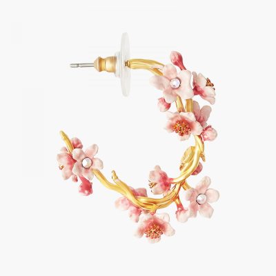 boucles d'oreilles créoles ouvertes tiges fleurs de cerisier du japon et branche dorée