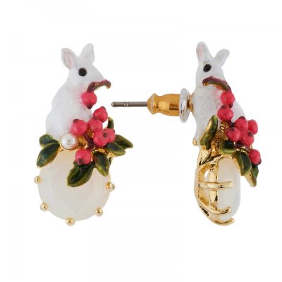 Boucles d'oreilles lapin blanc pailleté sur verre taillé et petites baies rouges