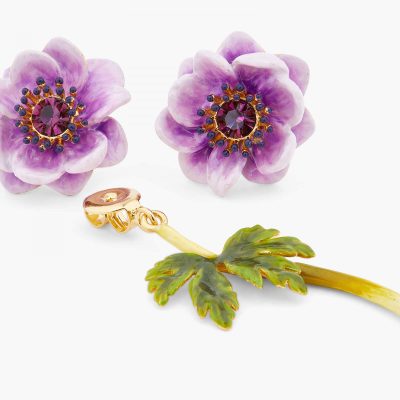 Boucles d'oreilles tiges asymétriques anémones violettes