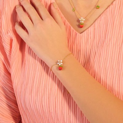 Bracelet charms framboise et fleur