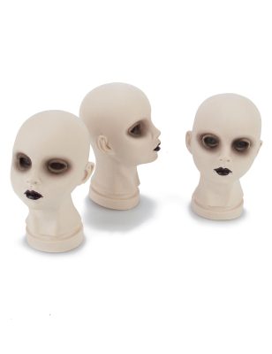 Décorations têtes de poupées cadavériques