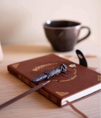 Harry Potter: A5 Notebook with Magic Wand Pen