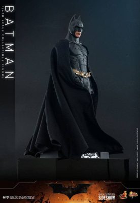 Hot toys DC Comics: Batman Begins - Batman 1:6 Scale EX Figure