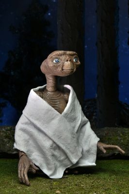 NECA E.T. the Extra-Terrestrial: 40th Anniversary - Ultimate E.T. 7 inch Action Figure