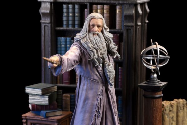 Iron Studios Harry Potter: Deluxe Albus Dumbledore 1:10 Scale Statue