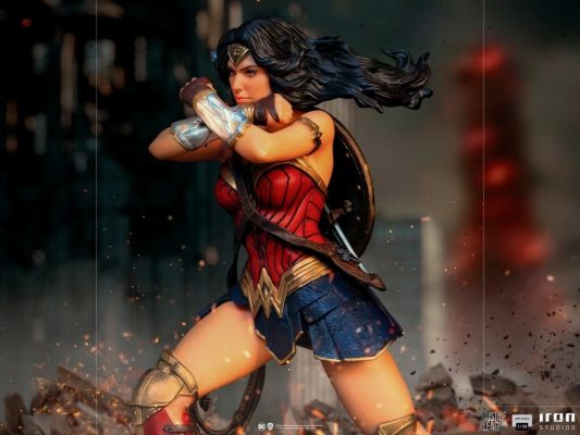 DC Comics: Zack Snyder's Justice League - Wonder Woman 1:10 Scale Statue