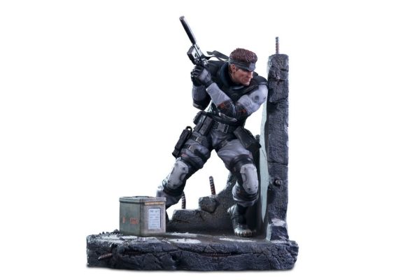 First 4 Figures Metal Gear Solid: Solid Snake Statue