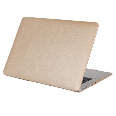 Mobigear Silk Texture - Apple MacBook Pro 15 Pouces (2008-2012) Coque MacBook Rigide - Or
